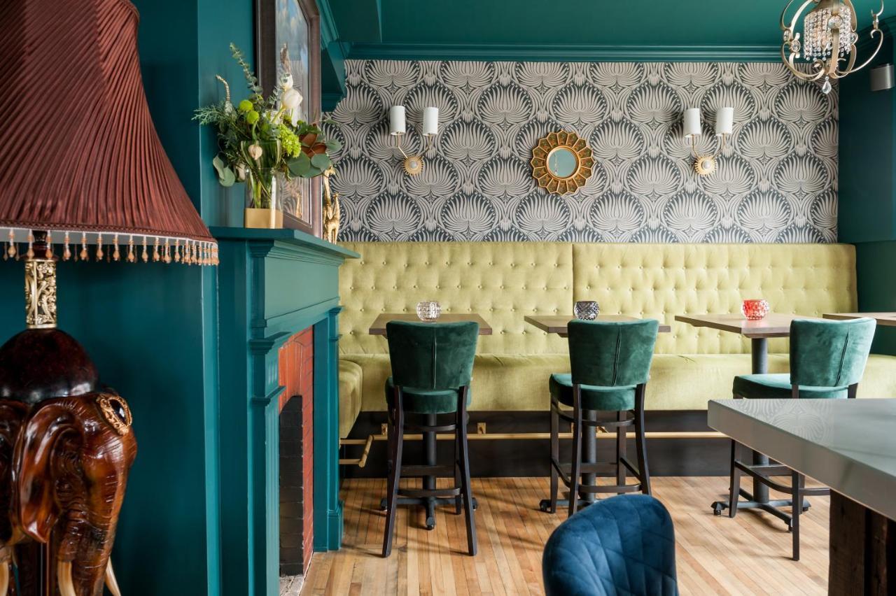 Slaymaker & Nichols Gastro House & Inn ชาร์ลอตต์ทาวน์ ภายนอก รูปภาพ